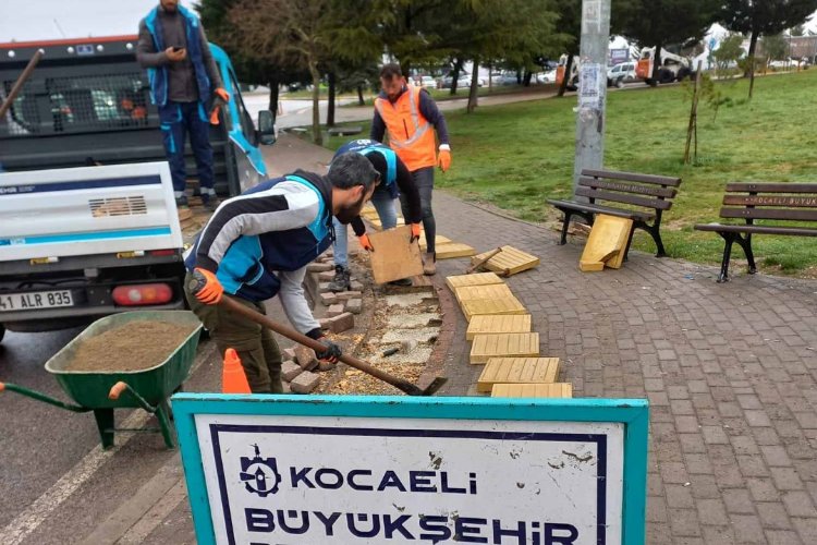 Kocaeli'de Yol Bakım Timi'nden engelsiz ulaşım