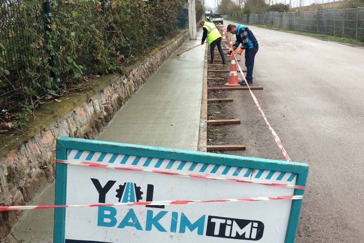 Kocaeli'de 'Yol Bakım Timi'nden üst yapı makyajı