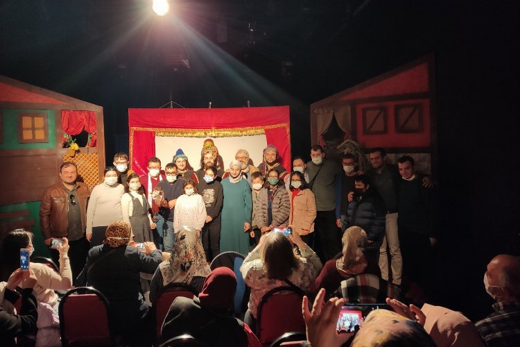  Kocaeli Şehir Tiyatroları Dünya Tiyatro Gününü kutladı