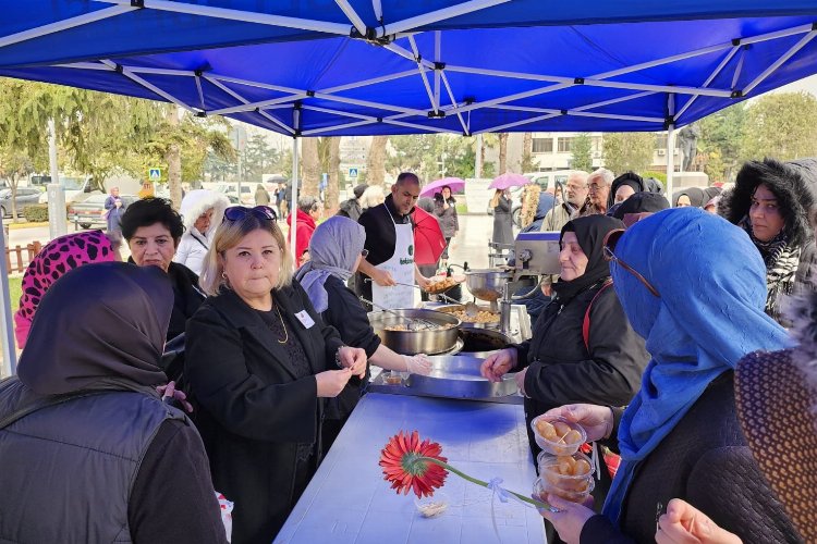 Kocaeli Gölcük'te 8 Mart'a buruk kutlama