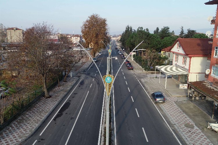 Kocaeli Gölcük'te Adnan Menderes Caddesi'ne yeni çehre