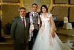 Kocaeli İl Kültür ve Turizm Müdürü Adnan Zanburkan’ın oğlu Eren Zanburkan hayatını Özlem İçen ile birleştirdi…