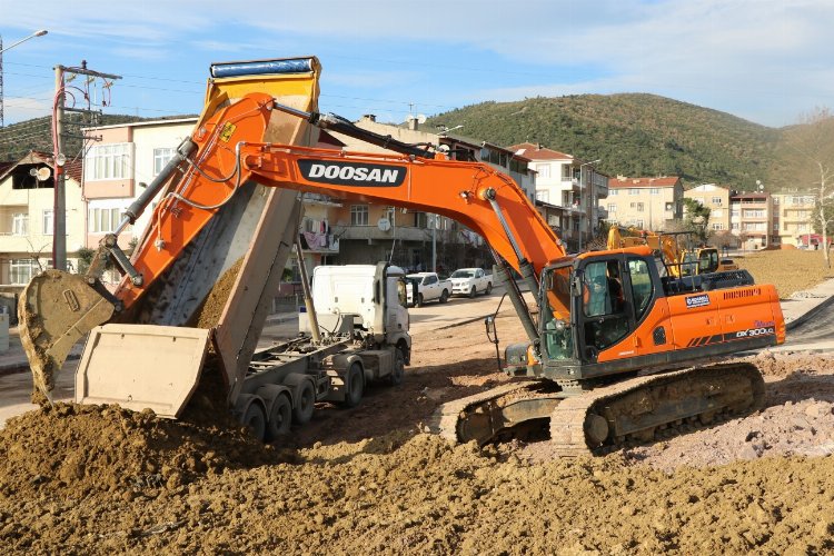 Kocaeli Körfez'de çevre düzenlemesi sürüyor