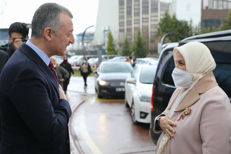 Kocaeli'nde Başkan Büyükakın, Ayşe Keşir’i konuk etti