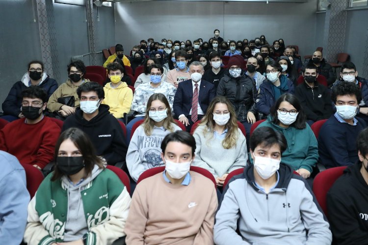 Kocaeli'nde Başkan Büyükakın, Fen Lisesi öğrencileriyle buluştu