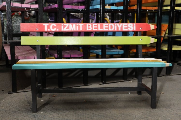 Kocaeli İzmit Belediyesi'nin ‘kalem’ bankları