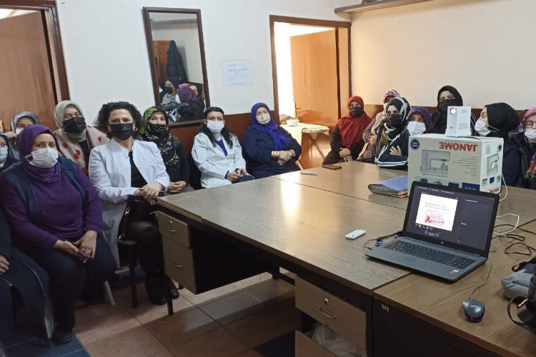 Kocaeli İzmit'te İZMEK kursiyerlerine 'kanser' bilinçlendirmesi