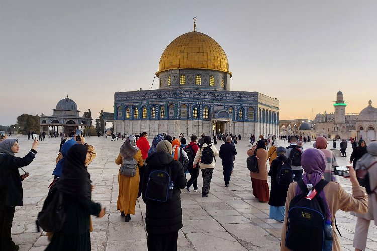 Konya, gençleri Kudüs ve Balkanlar'a götürecek