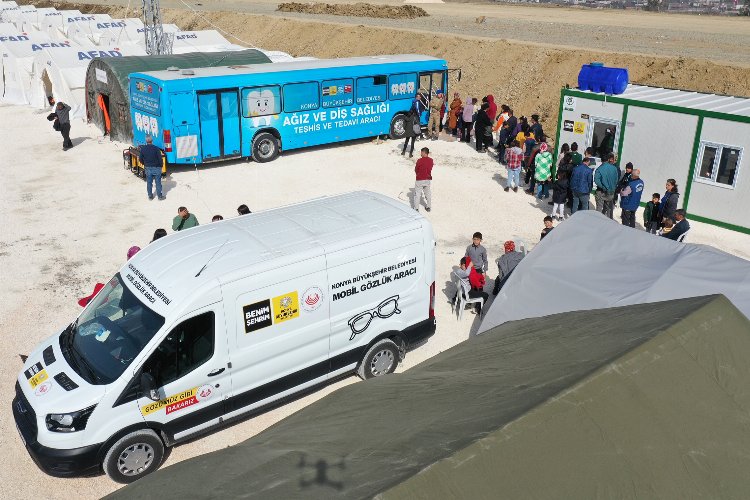 Konya'nın mobil ekipleri depremzedelere derman oluyor