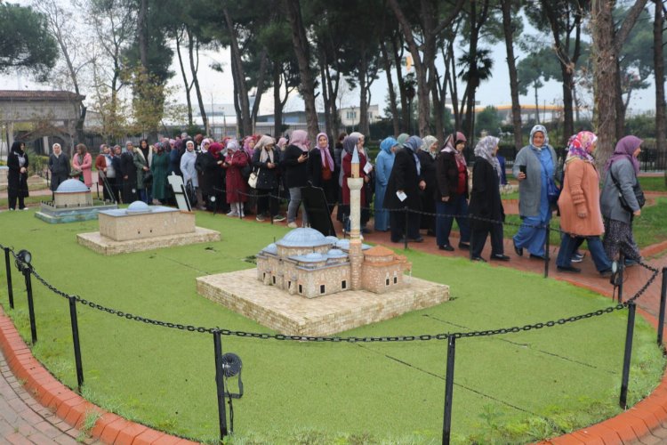 Köprübaşılı kadınlar Manisa'yı gezdi