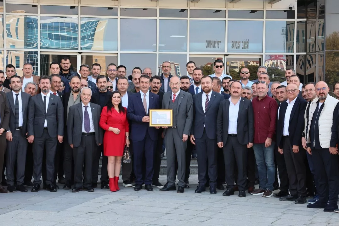 KTO Başkanı Ömer Gülsoy mazbatasını aldı