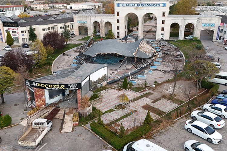 Kütahya'da 'Balık Restoran'a yıkım