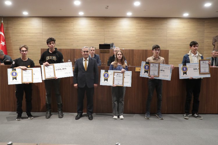 Kütahya'da 'Cumhuriyet' ödüllendirdi