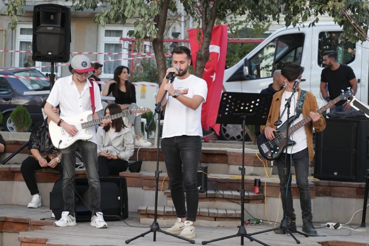 Kütahya'da gençler sokak konserleriyle buluştu