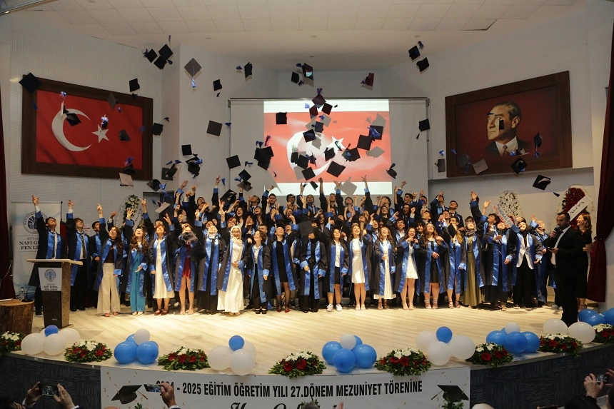 Kütahya Nafi Güral Fen Lisesi öğrencilerinden tarihi başarı