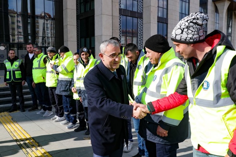 Kütahya'nın deprem bölgesine desteği sürüyor