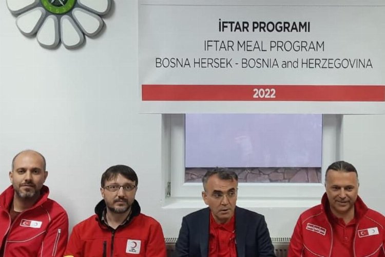 Kızılay’dan Dünya Yetimler Günü'nde Srebrenitsa’da iftar