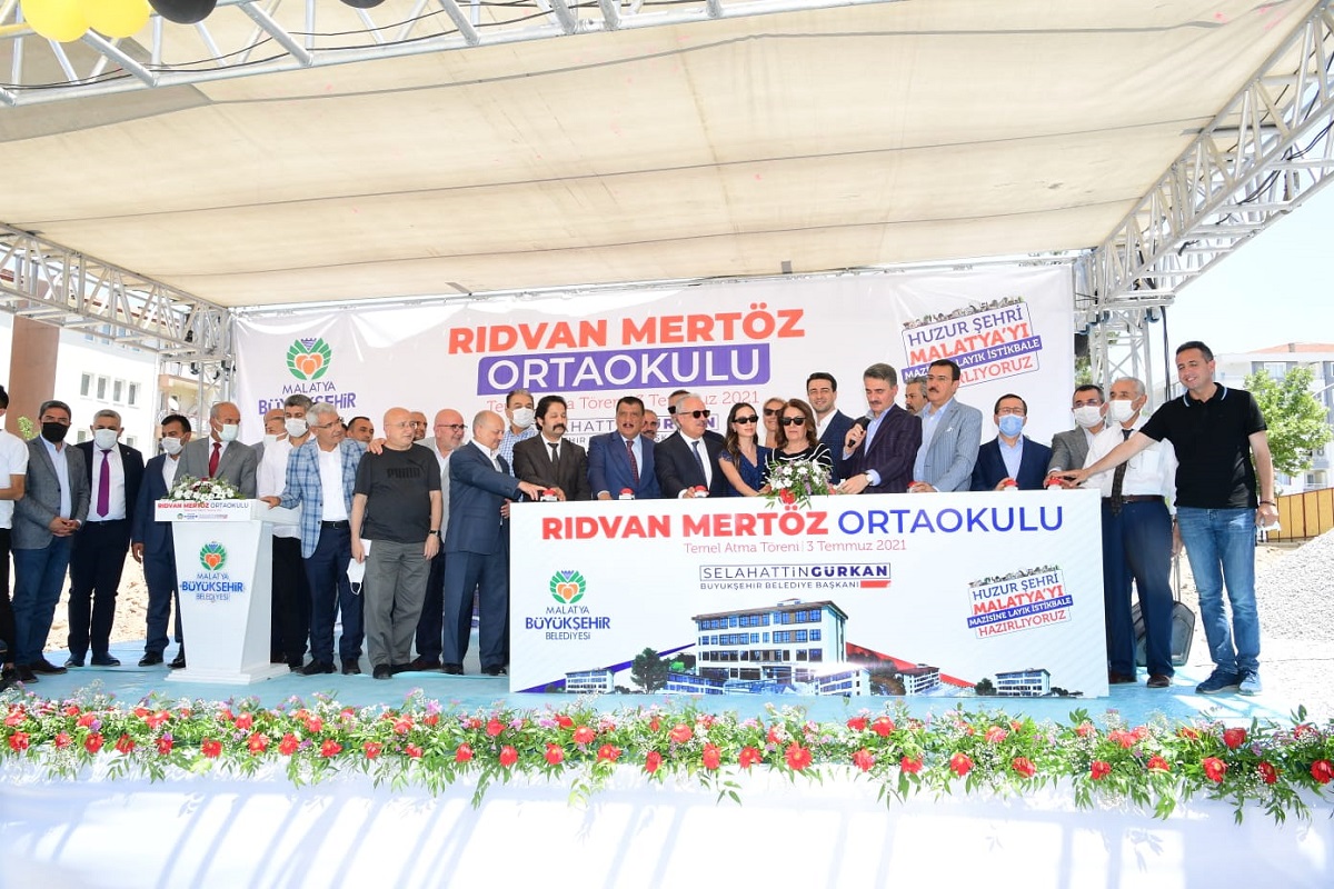 Malatya’da Rıdvan Mertöz Ortaokulu’nun temeli atıldı