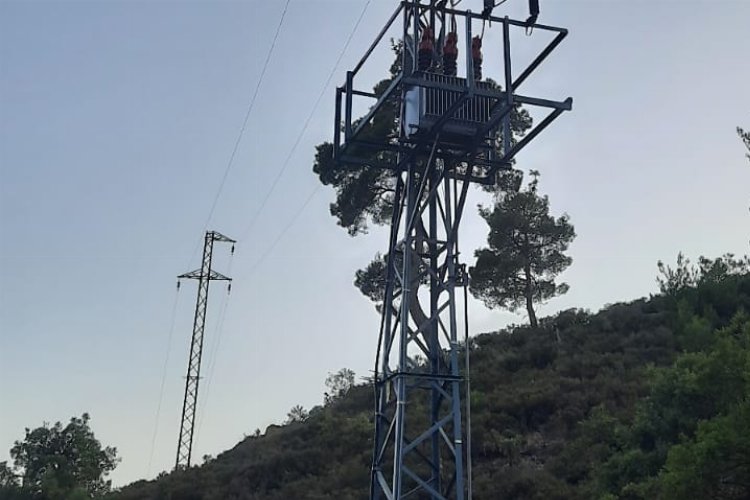 Manisa'da depolara enerji sağlayan trafolara bakım