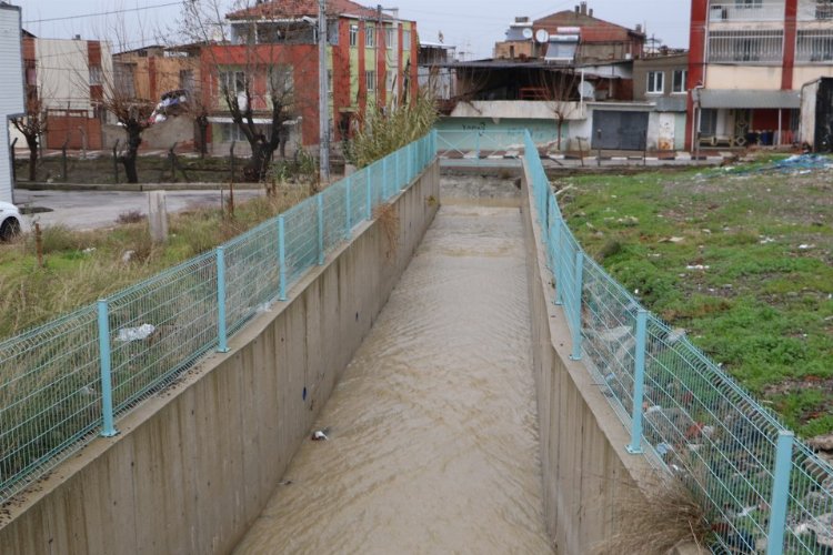 Manisa'da derelerdeki ıslahlar olası taşkınları önlüyor