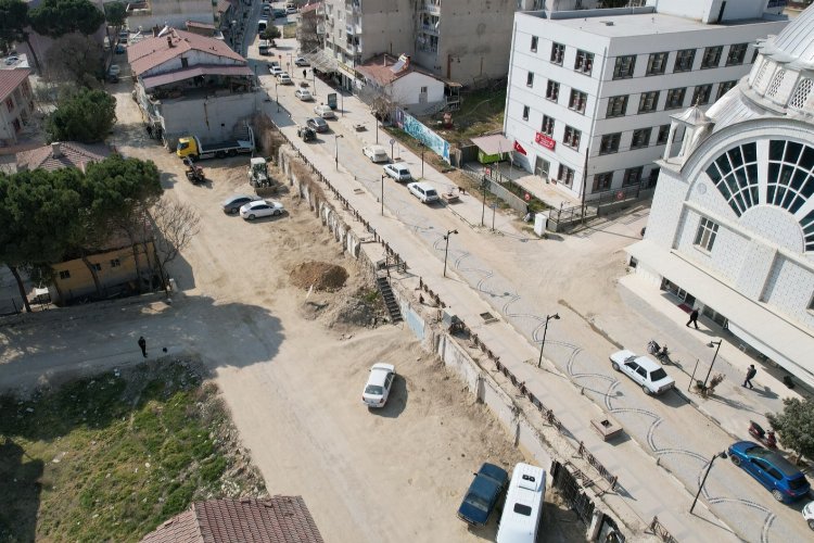 Manisa'da Selendi Atatürk Bulvarı'na peyzaj hazırlığı
