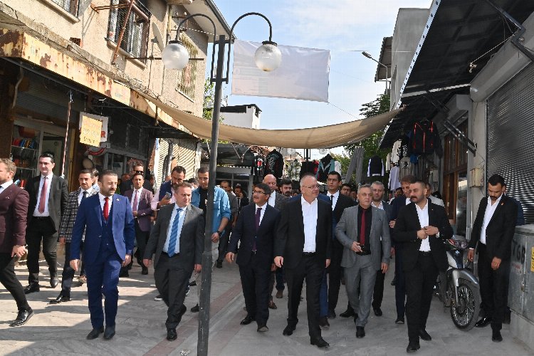 Manisa'da tarihi çarşı gün yüzüne çıkıyor