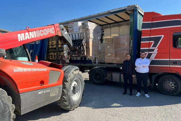 Manisa'dan kardeş şehir Güzelyurt’a kurs malzemeleri yola çıktı