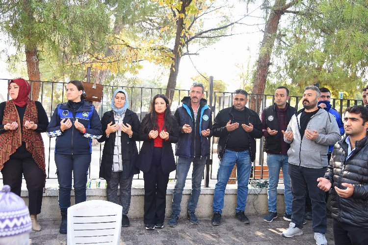 Manisa 'kahramanları'nı unutmadı