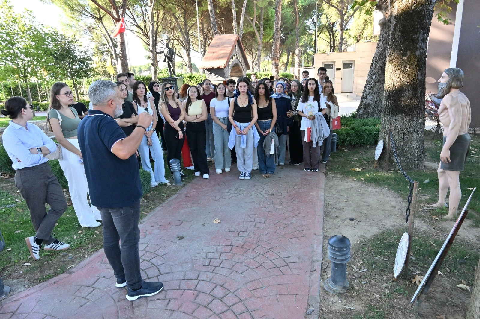 Manisa üniversite öğrencilerine tanıtılıyor