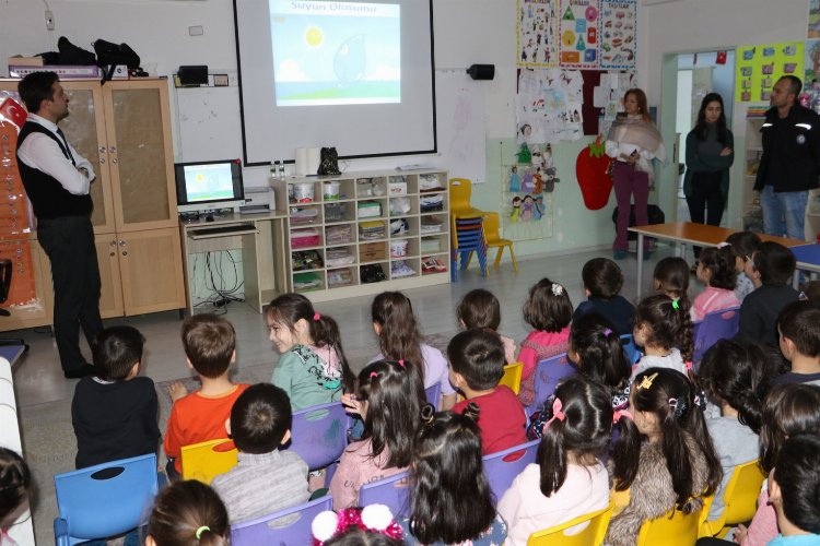 Manisa Yunusemre'de miniklere bilinçli su kullanma eğitimi
