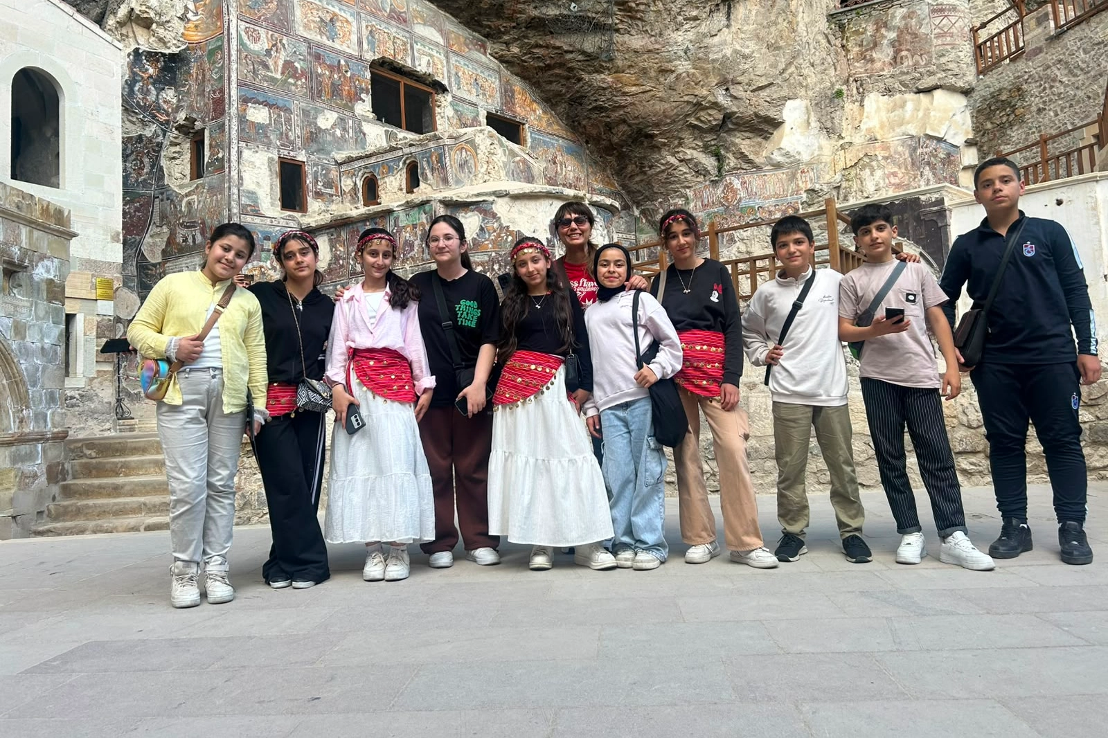 Mardin'den Karadeniz'e sanat köprüsü: Yeşilli YBO Korosu tarih yazdı!
