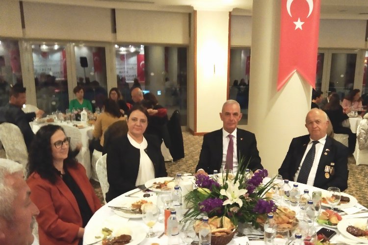 Marmaris Kaymakamı Aksoy'dan şehit yakınlarına vefa 