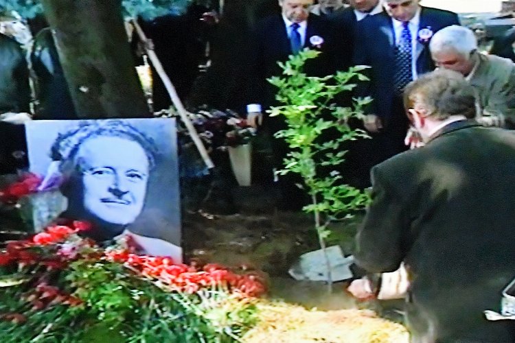 Mavi gözlü dev Beylikdüzü'nde anıldı