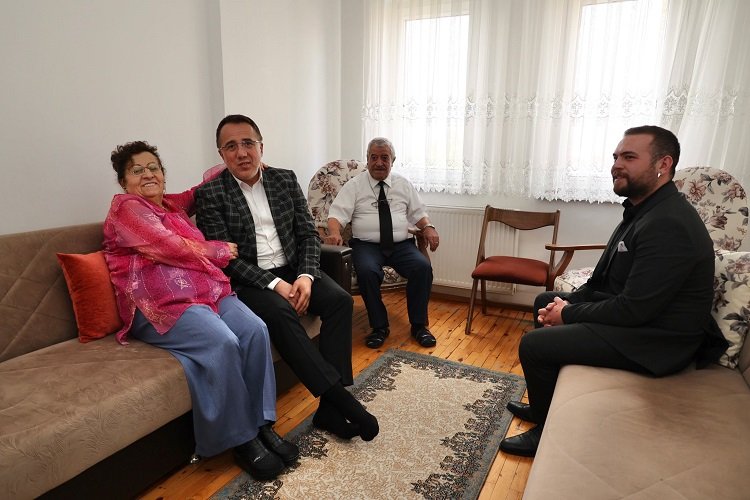 Mehmet Savran'dan 'gönül belediyeciliği' vurgusu