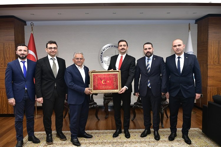 Memduh Büyükkılıç'a STK'lardan ziyaret