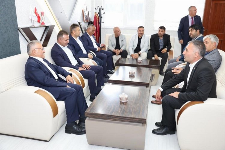 Memduh Büyükkılıç'tan Sarız'a ziyaret