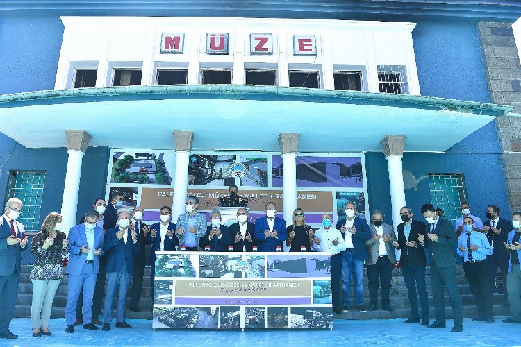 Memduh Büyükkılıç'a 'müze' övgüsü