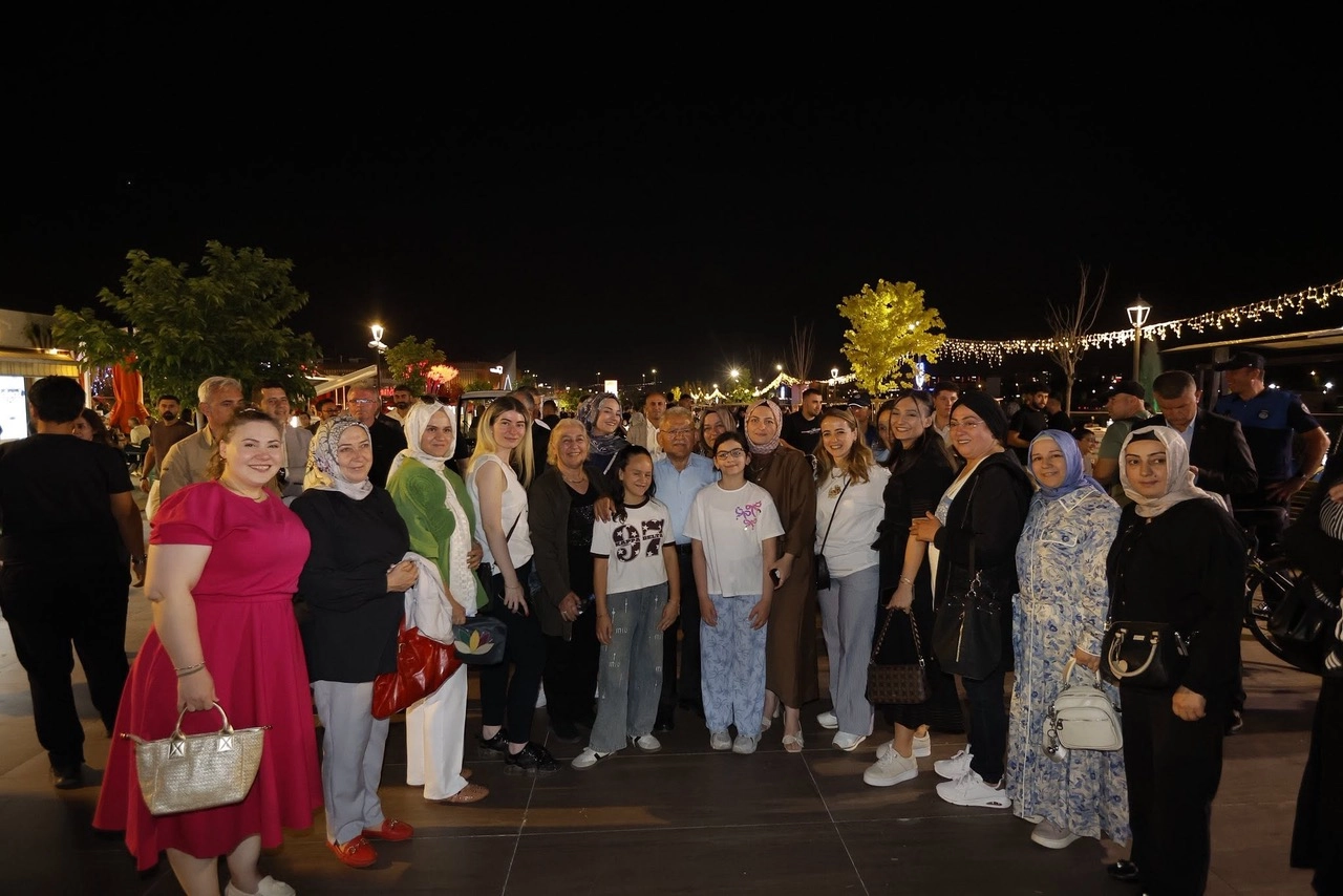 Memduh Büyükkılıç Kayserililerle buluştu