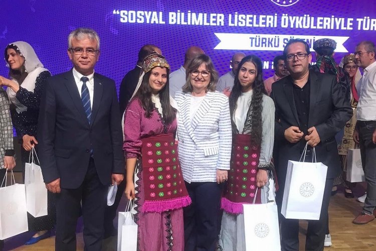 'Ümmü Kızın Türküsü' ile Akdeniz'i temsil ettiler