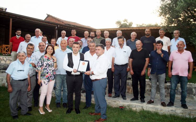 Mudanyalı muhtarlardan Kaymakam Sözer'e veda yemeği