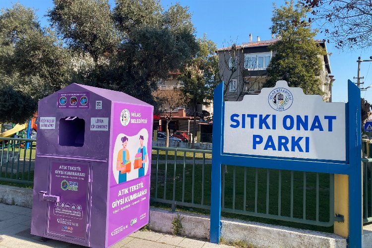Muğla Milas'ta atık giysiler kumbaraya