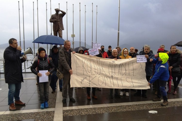 Muğla Marmaris'te Kent Konseyi'nden 'yönetmelik' protestosu