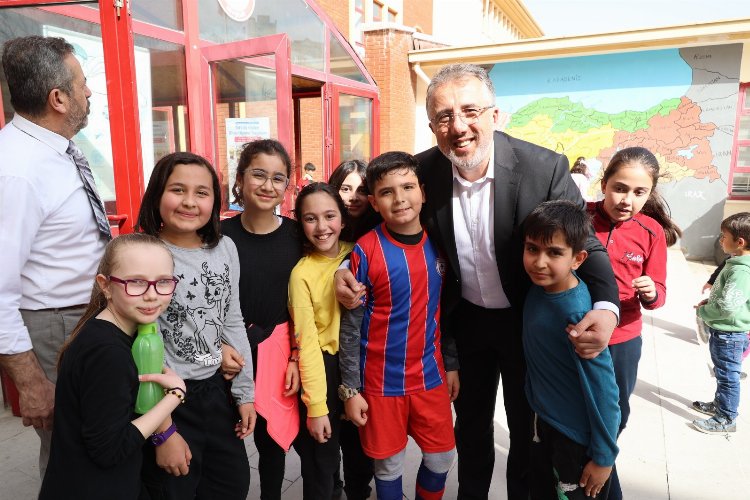 Nevşehir Belediyesi'nden okullara 51 bin kitap desteği