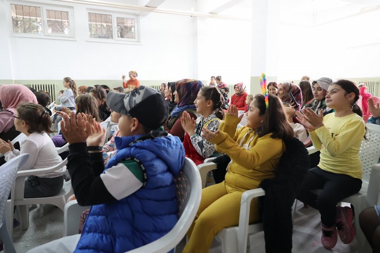 Nevşehir Belediyesi Şehir Tiyatrosu'ndan köy okullarına çıkarma