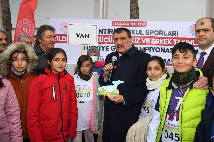 Okullararası Oryantring Türkiye Şampiyonası Malatya'da yapıldı 