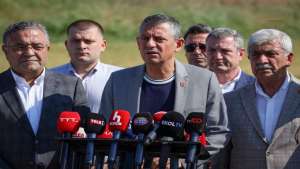 Özgür Özel, Silivri'de Ekrem İmamoğlu'nu Ziyaret Etti: