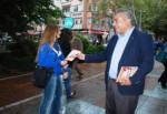Prof.Akdemir, Yürüyüş Yolu’nda broşür dağıttı