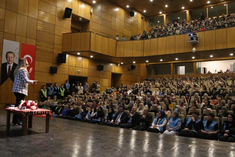 Rize'de 'Sabırlı Aileler, Mutlu Çocuklar' anlatıldı