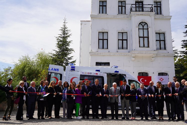 Rotary'den Başkent Üniversitesi'ne ambulans bağışı