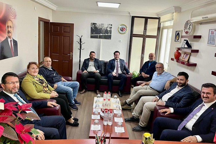 Saadet Kayseri'den CHP Kayseri'ye ziyaret